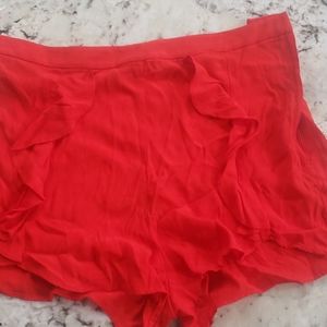 Beautiful red bright shorts for the summer!😊❤
